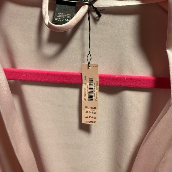 Victoria’s Secret Robe M/L - Picture 3 of 3